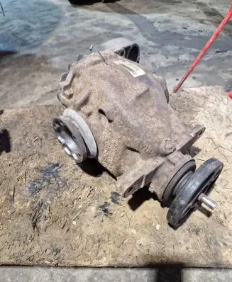 BMW 3 E92 E93 Rear differential 7572804