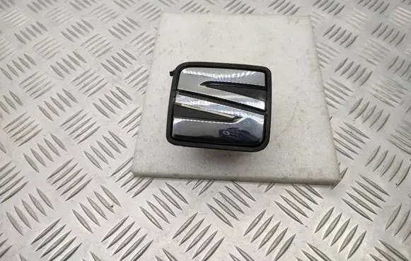 Seat Leon (5F) Tailgate/trunk/boot exterior handle 5F0827565C