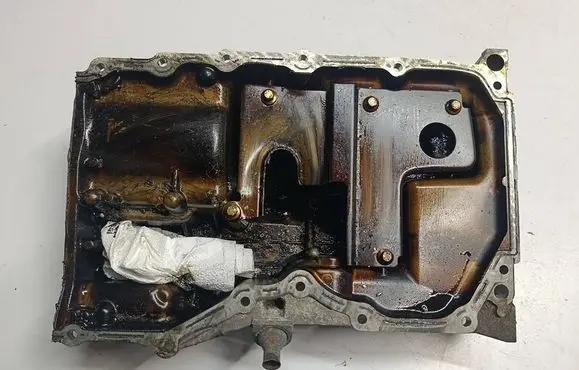 Volvo C30 Oil sump 6M2G-6675-CA 14SA