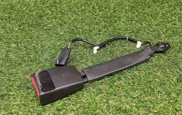 Ford Fusion II Front seatbelt buckle DG93F61209