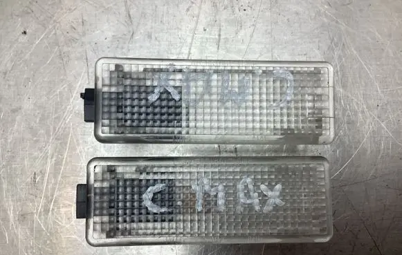 Ford C-MAX II Other interior light AM5113A756AA