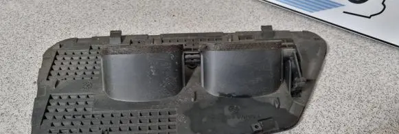 BMW 7 E32 Dash center air vent grill 64221384066