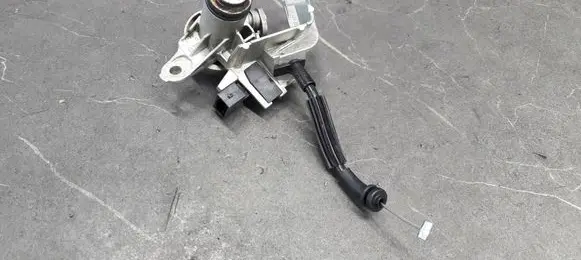 Audi A8 S8 D3 4E Tailgate/trunk/boot lock/catch/latch 4e0827573