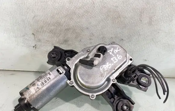 Volkswagen PASSAT B6 Rear window wiper motor 3c9955711a