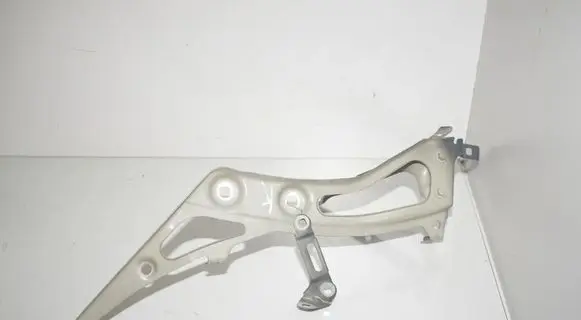 BMW 2 F45 Fender mounting bracket 7297201 7408657 41007408657