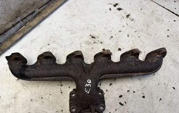 BMW 3 E30 Exhaust manifold 1279087