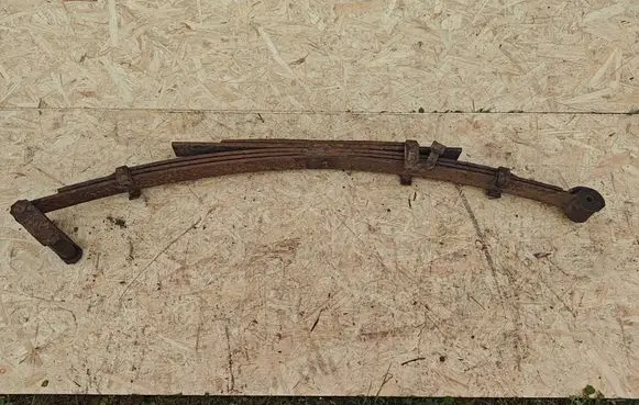 Toyota Hilux (AN10, AN20, AN30) Rear leaf spring 