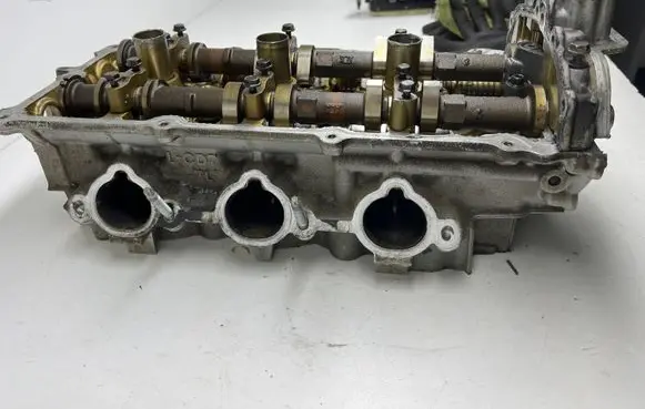 Infiniti FX Engine head 