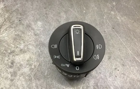 Skoda Superb B8 (3V) Light switch 3V0941431 02960469 A50416