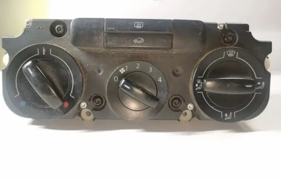 Volkswagen Caddy Climate control unit 74731000