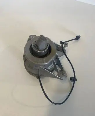 Mercedes-Benz GLE W167 Engine mount bracket A1672405700