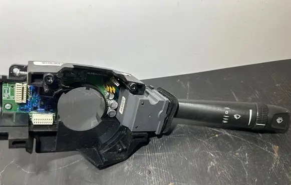 Volvo S60 Wiper control stalk 30768098