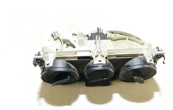 Audi A4 S4 B5 8D Climate control unit 8l0819045a