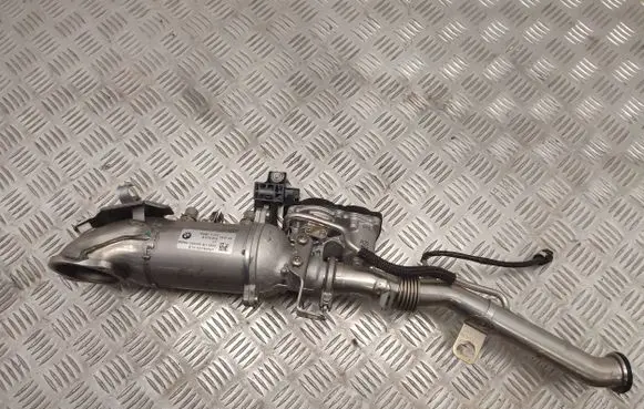 BMW 5 G30 G31 EGR valve cooler 11718574815 8574815