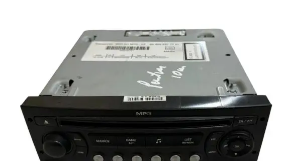 Radio/CD/DVD/GPS head unit