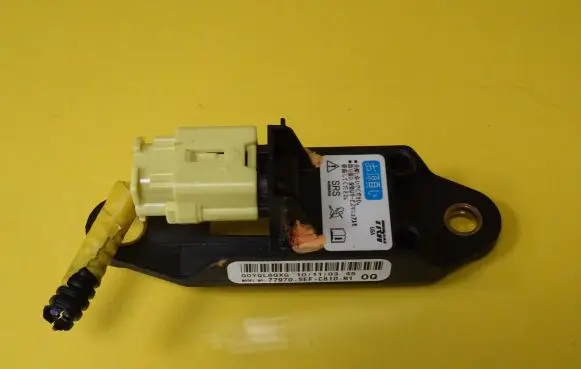 Honda Accord Airbag deployment crash/impact sensor 77970-SEF-C810-M1