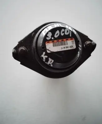 Mercedes-Benz ML W164 Engine mount bracket A2512404417