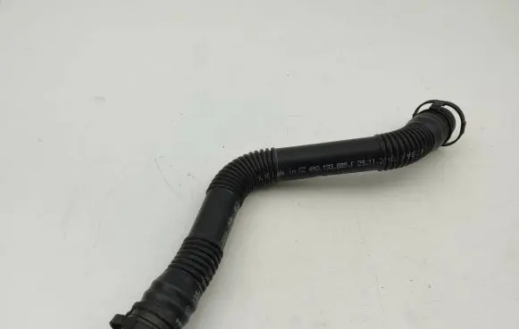 Audi Q7 4M Breather hose/pipe 4M0133889F