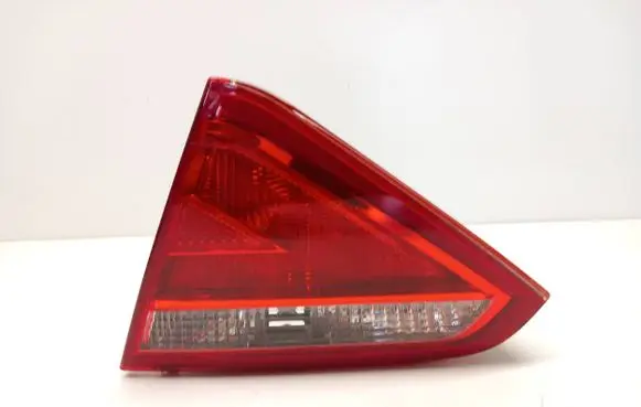 Audi A5 8T 8F Tailgate rear/tail lights 8T0945094 AU484 50408