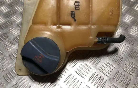 Audi A6 S6 C5 4B Coolant expansion tank/reservoir 4B0121403
