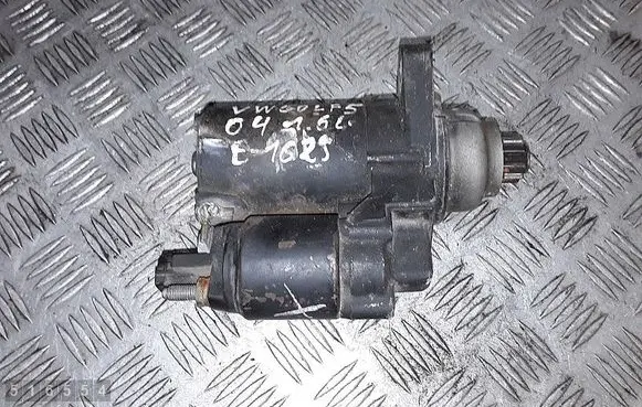 Volkswagen Golf V Starter motor 