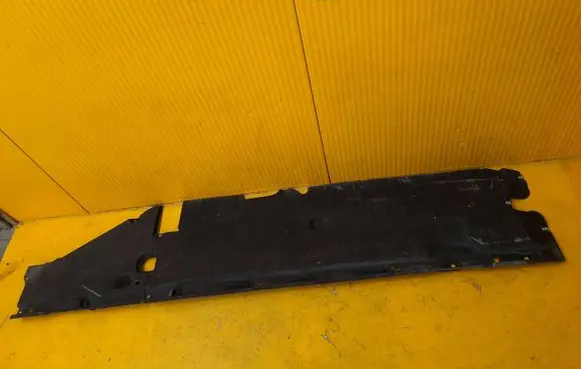 Audi A6 S6 C8 4K Center/middle under tray cover 4K0825207