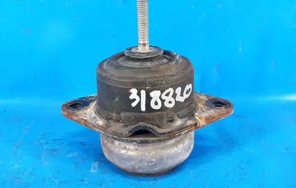 Ford Mustang VI Engine mount bracket BR3Z6038E