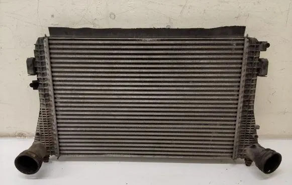 Volkswagen PASSAT B6 Intercooler radiator N6893002