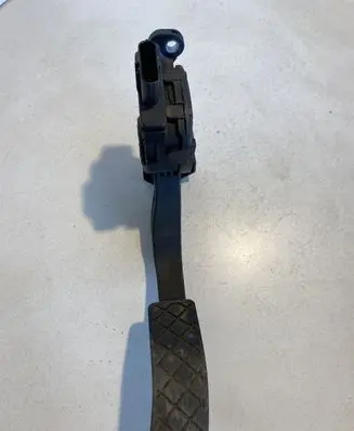 Audi A5 8T 8F Accelerator throttle pedal 8K1721523