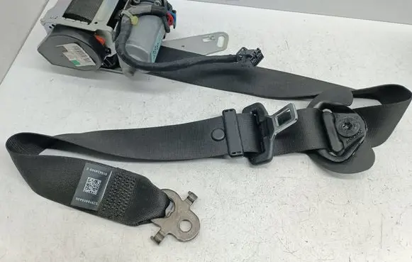 BMW 7 F01 F02 F03 F04 Front seatbelt 609315700 609334000D A07309110