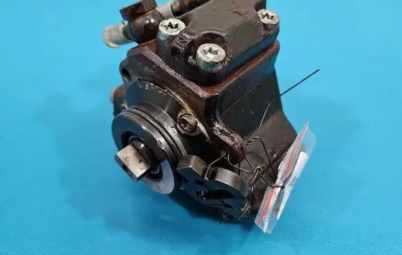 Opel Corsa D Fuel injection high pressure pump IMPRK1576311