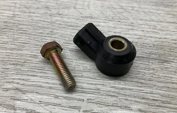 Mercedes-Benz SL R129 Detonation knock sensor A0031538928