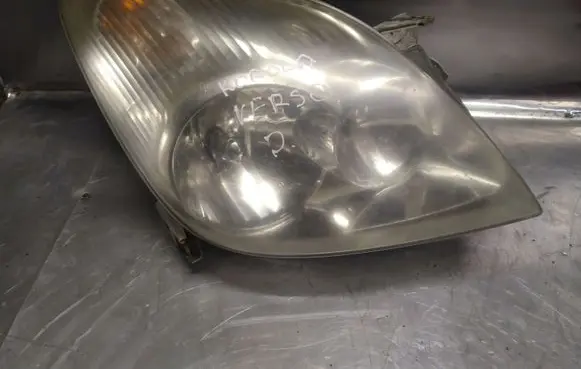 Toyota Corolla Verso E121 Headlight/headlamp