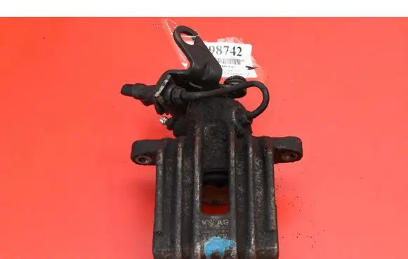 Volkswagen Golf V Rear brake caliper