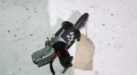 Renault Laguna III Ignition lock NV676
