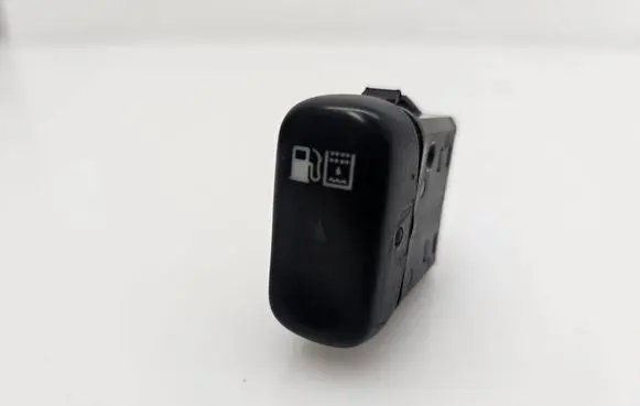 Mercedes-Benz Sprinter W901 W902 W903 W904 Fuel tank opening switch 32084901 0018208601