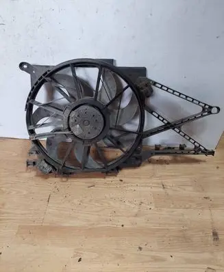 Opel Zafira A Radiator cooling fan shroud 90570740 0130303246
