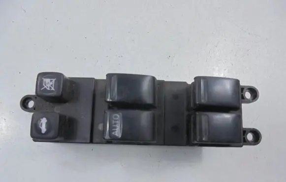Nissan Primera Electric window control switch 25401AV640