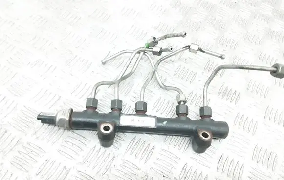 Volvo V50 Fuel main line pipe 9685297580