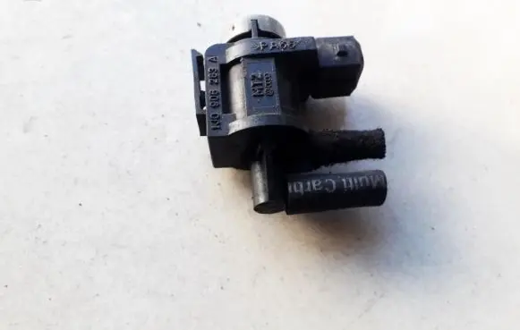 Audi A4 S4 B5 8D Turbo solenoid valve 1J0906283A