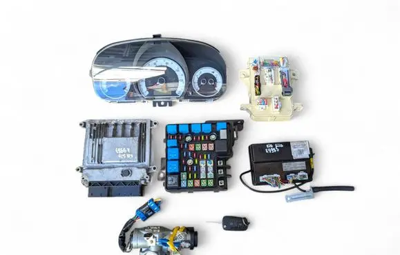 Engine ECU kit and lock set