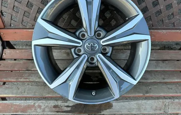 Toyota C-HR I R17 alloy rim 