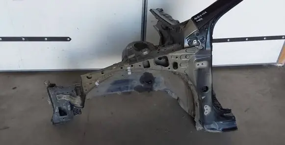 Toyota Auris E180 Front quarter panel 