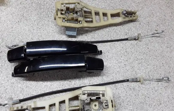 Cadillac BLS Rear door exterior handle 13106605