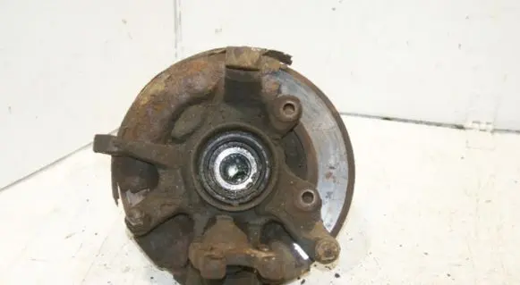 Nissan Terrano Front wheel hub spindle knuckle 400157F011 402060F000