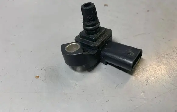 BMW 1 F20 F21 Air pressure sensor 7804742 13627804742 13628637896
