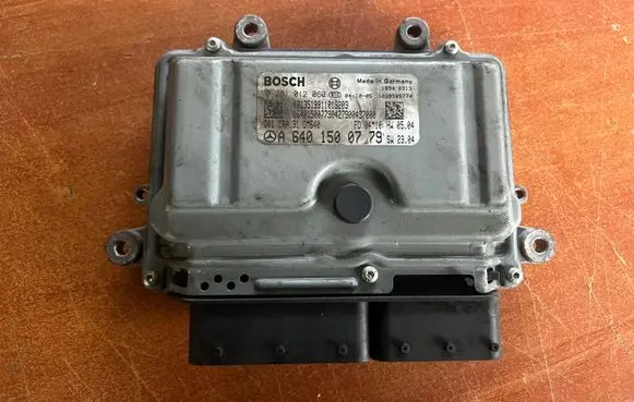 Mercedes-Benz A W169 Engine control unit/module A6401500779 0281012060
