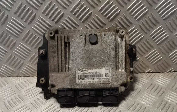 Mazda 3 I Engine control unit/module 4M6112A650AC 0281011534