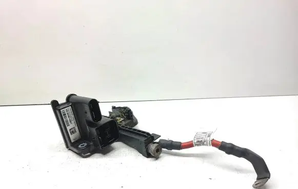 BMW 3 F30 F35 F31 Battery relay fuse 9296149
