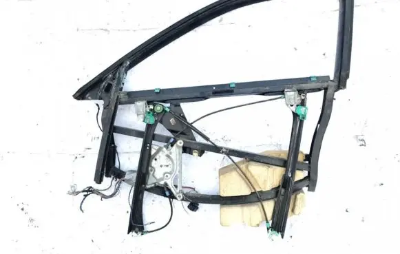 Audi A4 S4 B5 8D Front door window/glass frame 8d0837753